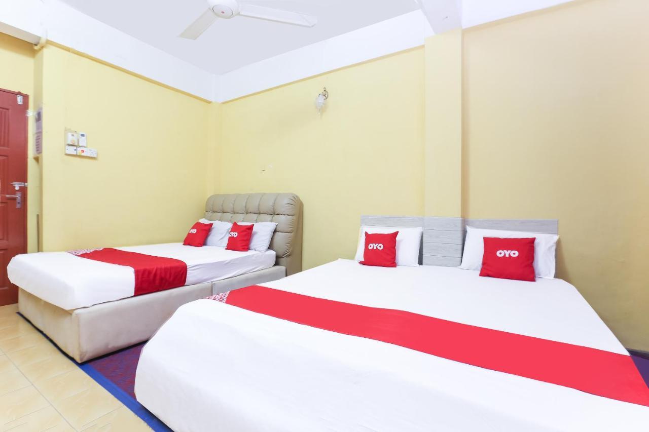 Oyo 90321 Hotel Bajet Sri Manal Tanah Merah  Exterior photo