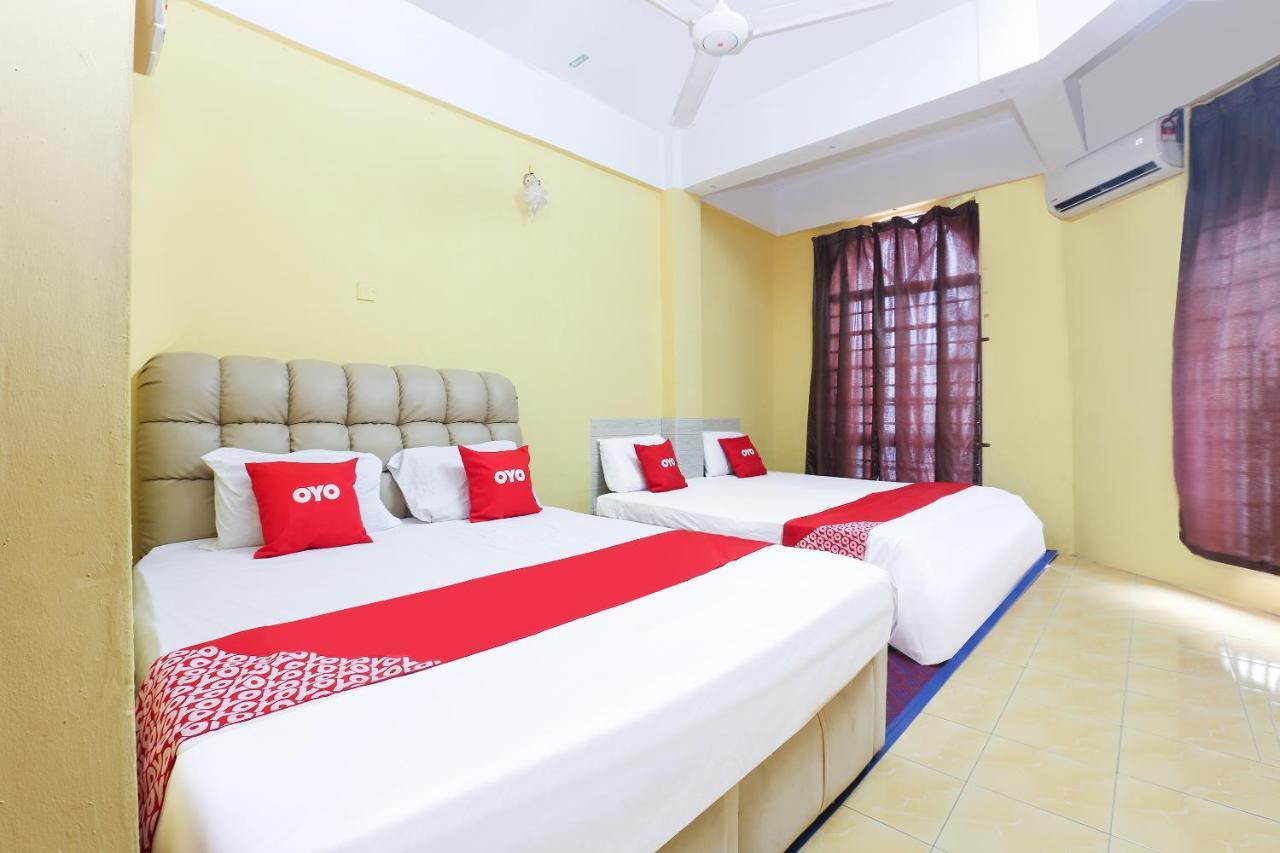 Oyo 90321 Hotel Bajet Sri Manal Tanah Merah  Exterior photo