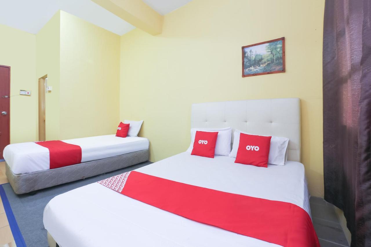 Oyo 90321 Hotel Bajet Sri Manal Tanah Merah  Exterior photo